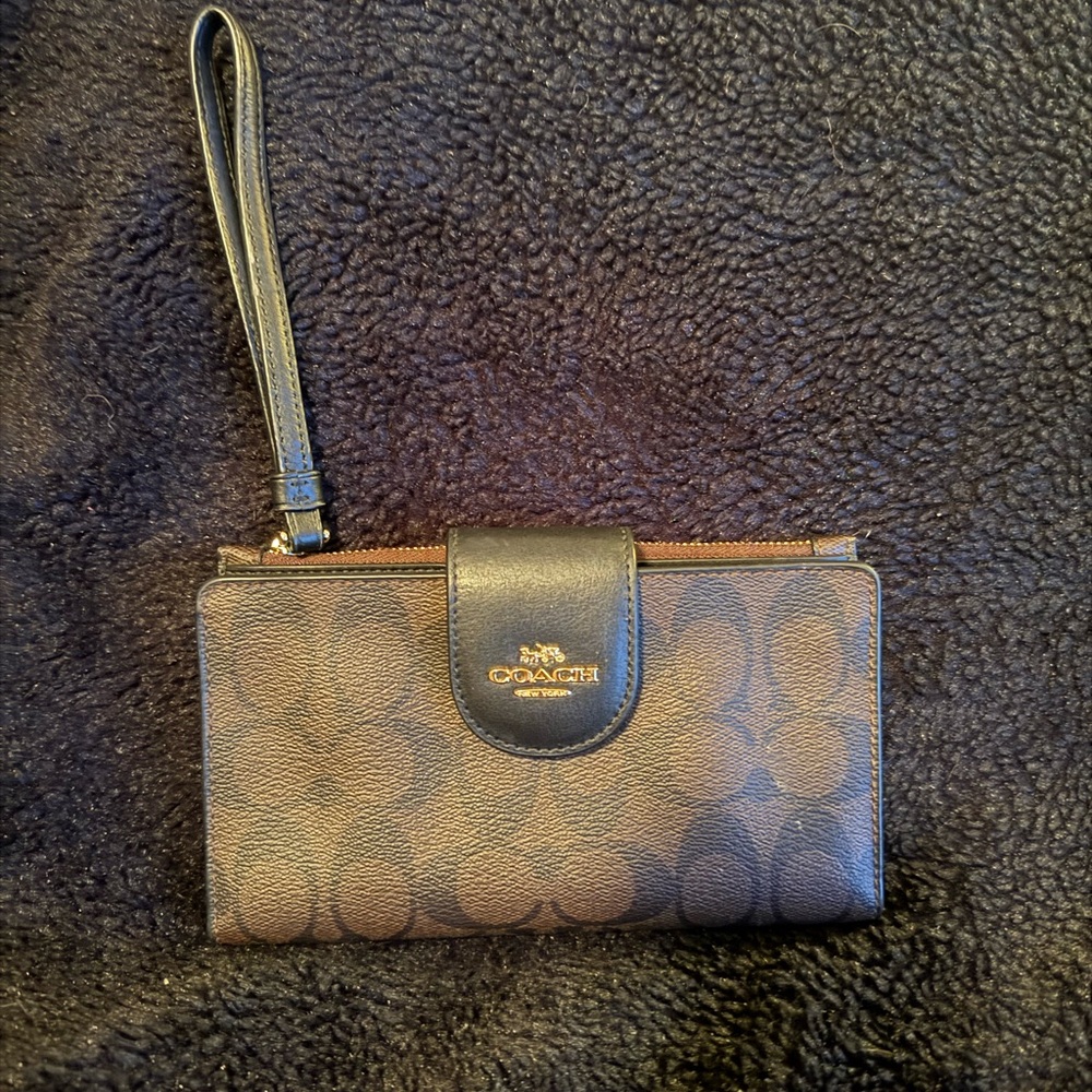 Coach 3 piece set - Picture 9 of 12